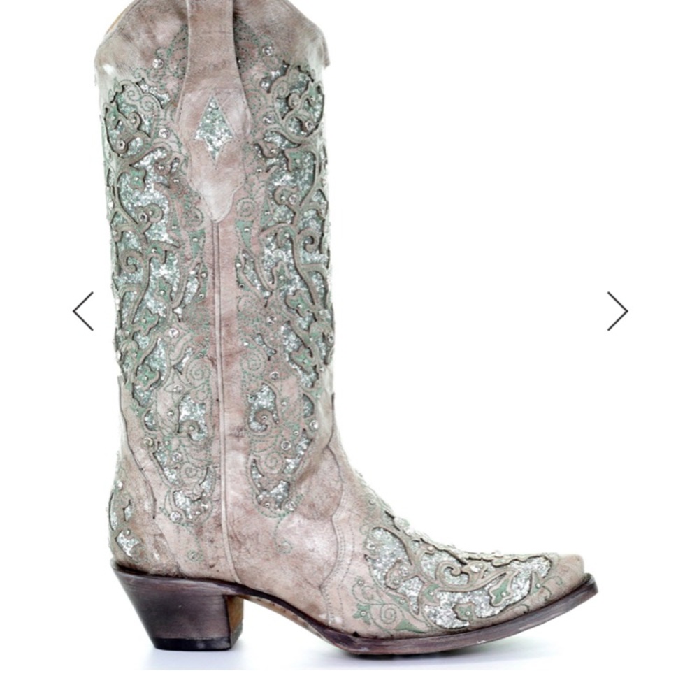 Corral boots